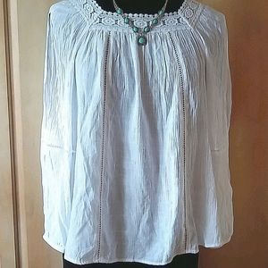 NWOT Fig & Vine cold shoulder blouse size L